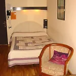 Saint - Pierre מלון 2*