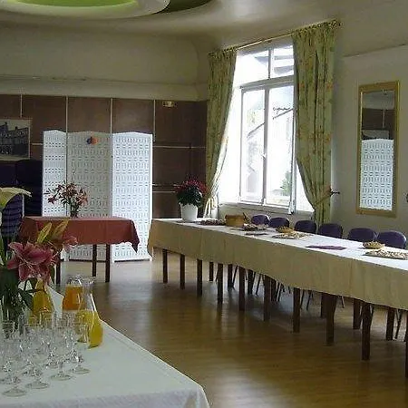 Hotel Saint - Pierre Villedieu-les-Poëles