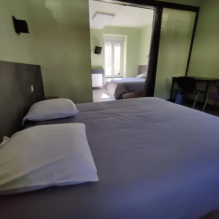 Hotel Saint - Pierre 2*