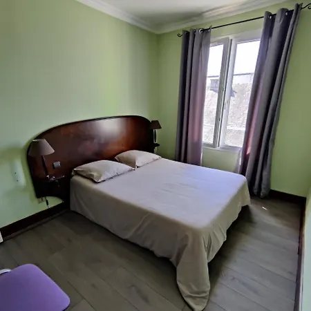 Saint - Pierre Szálloda 2*