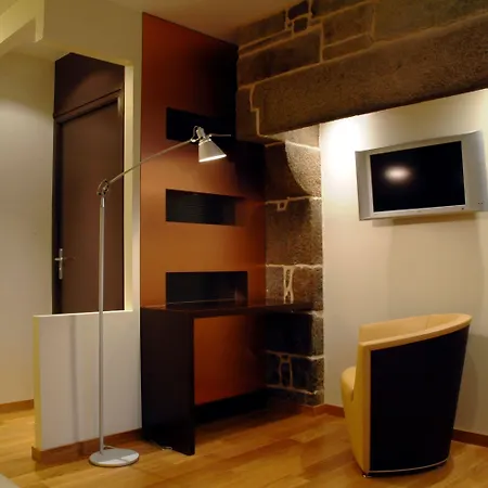 Saint - Pierre Szálloda 2*