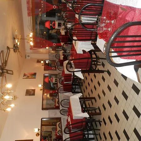 מלון Saint - Pierre