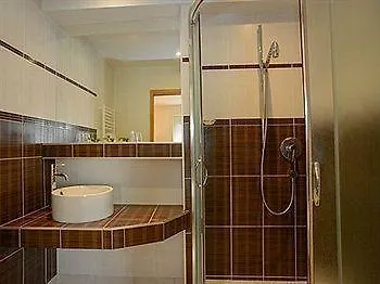 מלון Saint - Pierre