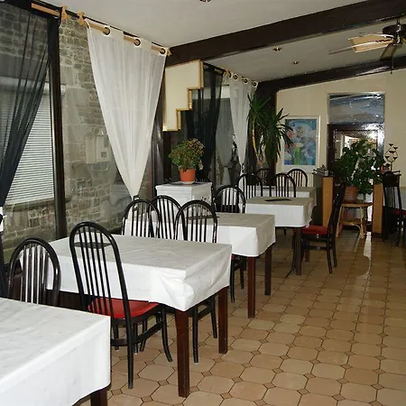 Saint - Pierre Villedieu-les-Poëles