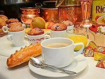 Saint - Pierre מלון Villedieu-les-Poëles