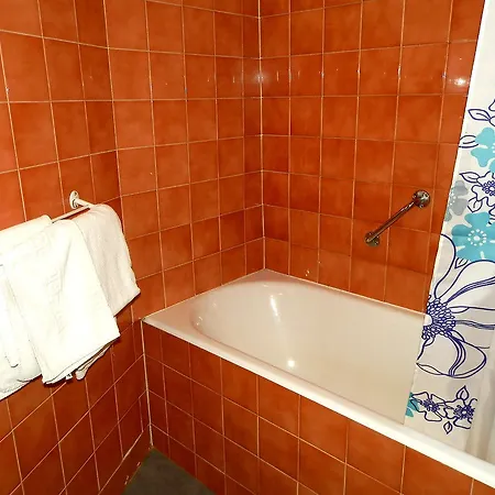 Hotel Saint - Pierre Villedieu-les-Poeles-Rouffigny