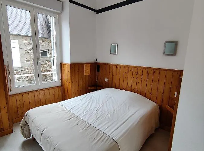 Saint - Pierre Hotel Villedieu-les-Poeles-Rouffigny