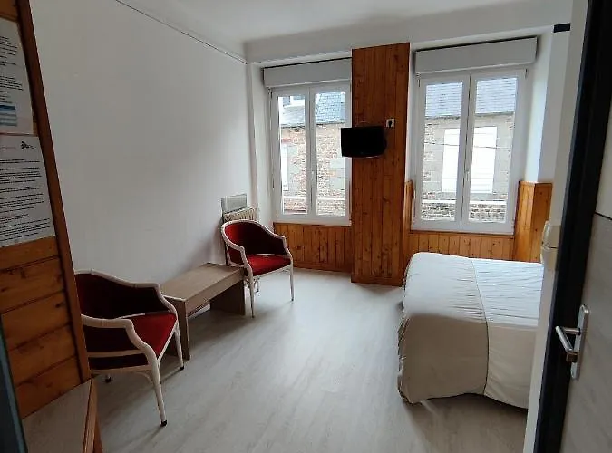 Saint - Pierre Hotel