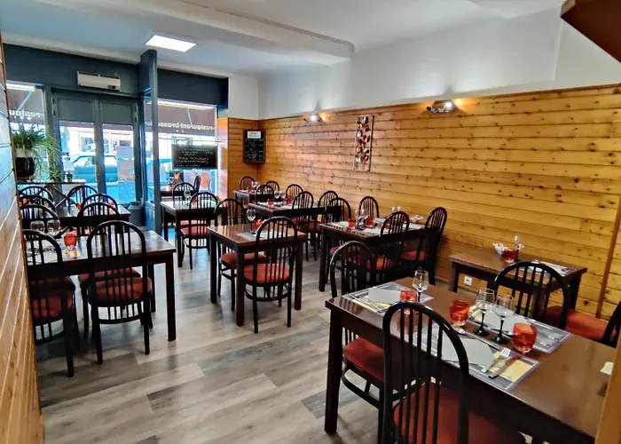 Hotel Saint - Pierre Villedieu-les-Poëles