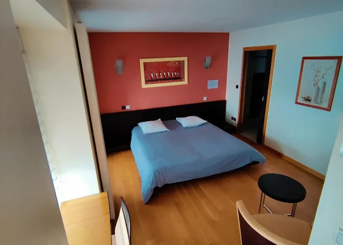 Saint - Pierre 2* Villedieu-les-Poëles