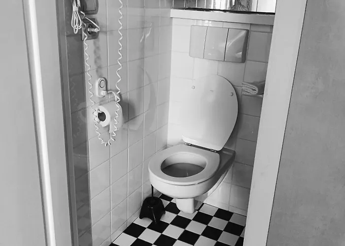 Saint - Pierre 2* Villedieu-les-Poeles-Rouffigny