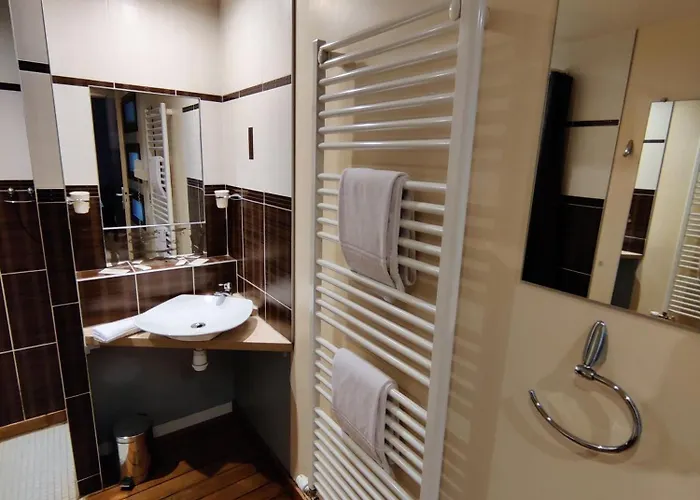 Saint - Pierre Hotel 2*