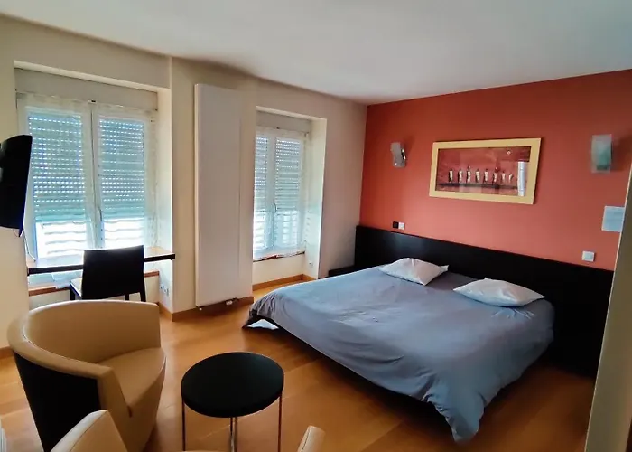 Hotel Saint - Pierre 2*