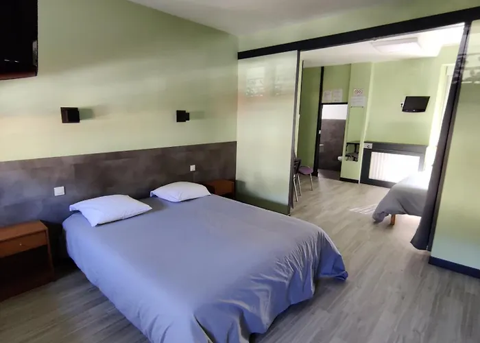 Saint - Pierre Hotel Villedieu-les-Poeles-Rouffigny