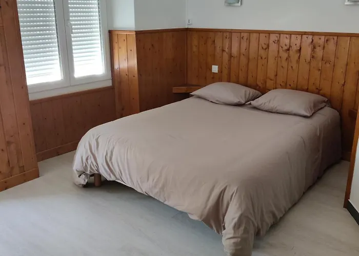 Hotel Saint - Pierre Villedieu-les-Poëles