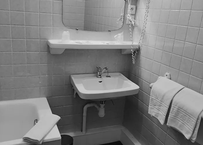 Saint - Pierre Hotel