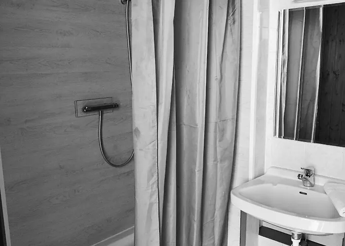 Hotel Saint - Pierre 2*