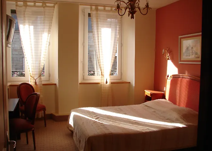 Saint - Pierre Hotel Villedieu-les-Poeles-Rouffigny