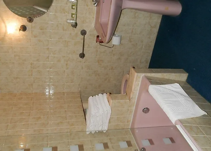 Saint - Pierre 2* Villedieu-les-Poeles-Rouffigny