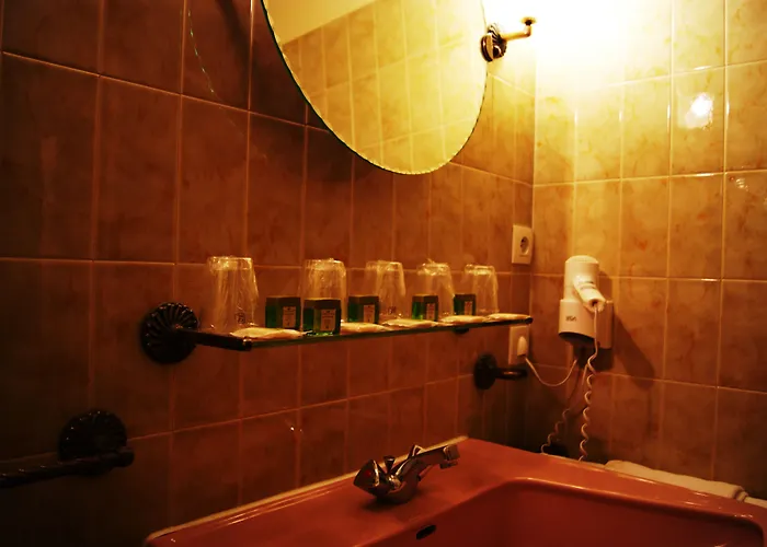 Saint - Pierre Hotel 2*