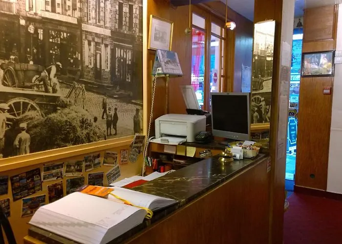 Hotel Saint - Pierre Villedieu-les-Poeles-Rouffigny