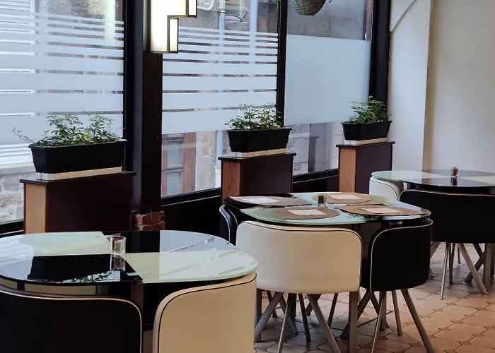 Hotel Saint - Pierre Villedieu-les-Poeles-Rouffigny