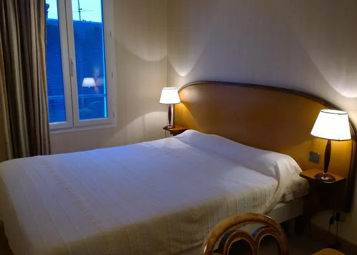 Saint - Pierre Hotel