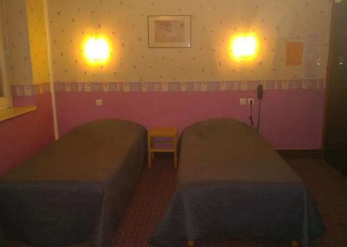 Saint - Pierre 2* Villedieu-les-Poeles-Rouffigny