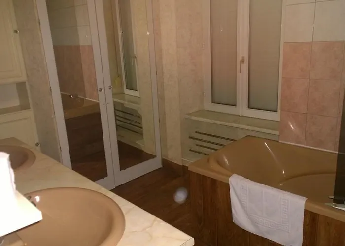 Saint - Pierre Hotel